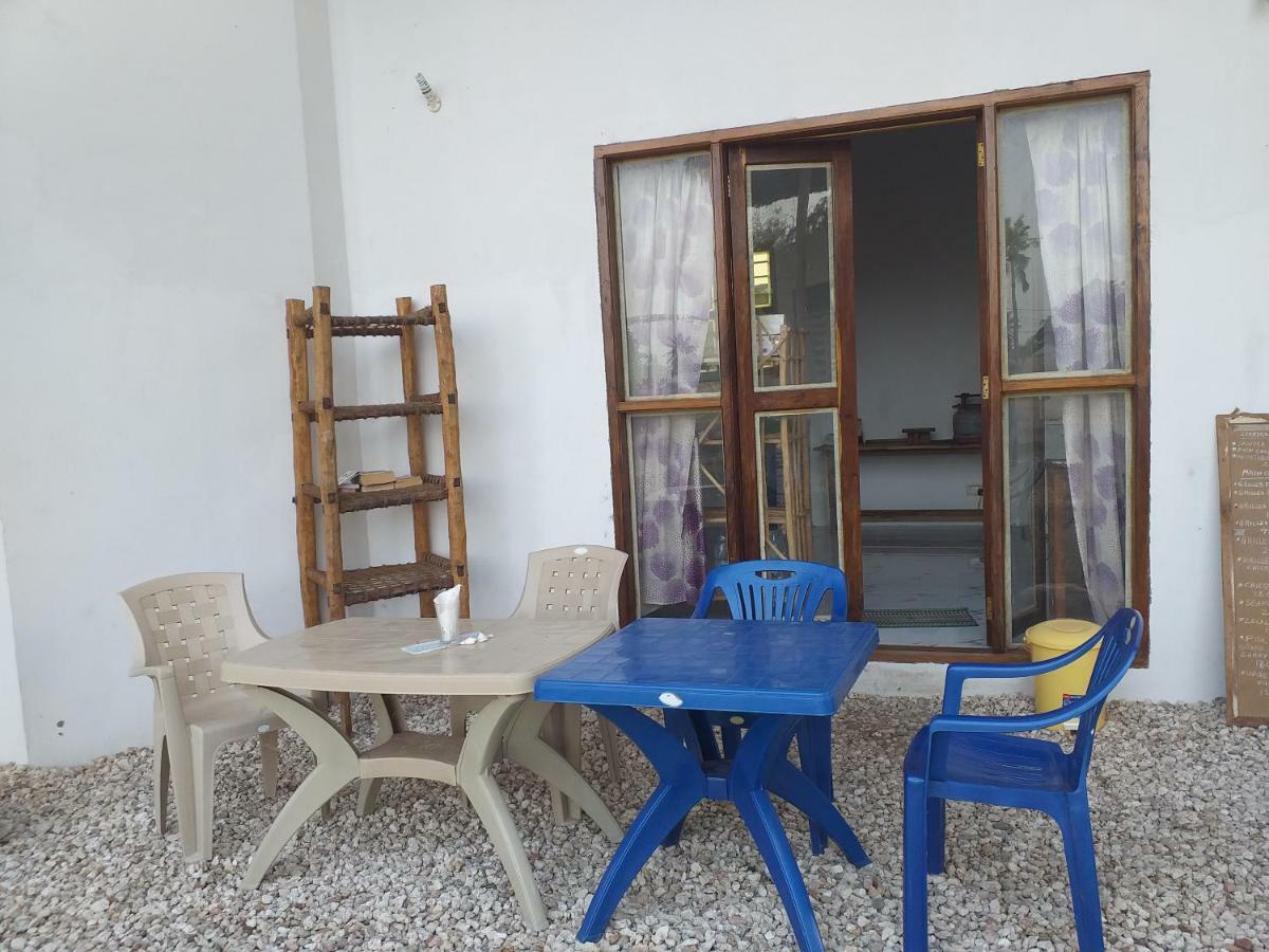 Malik Villa-Matemwe Bnb And Restaurant Exterior foto